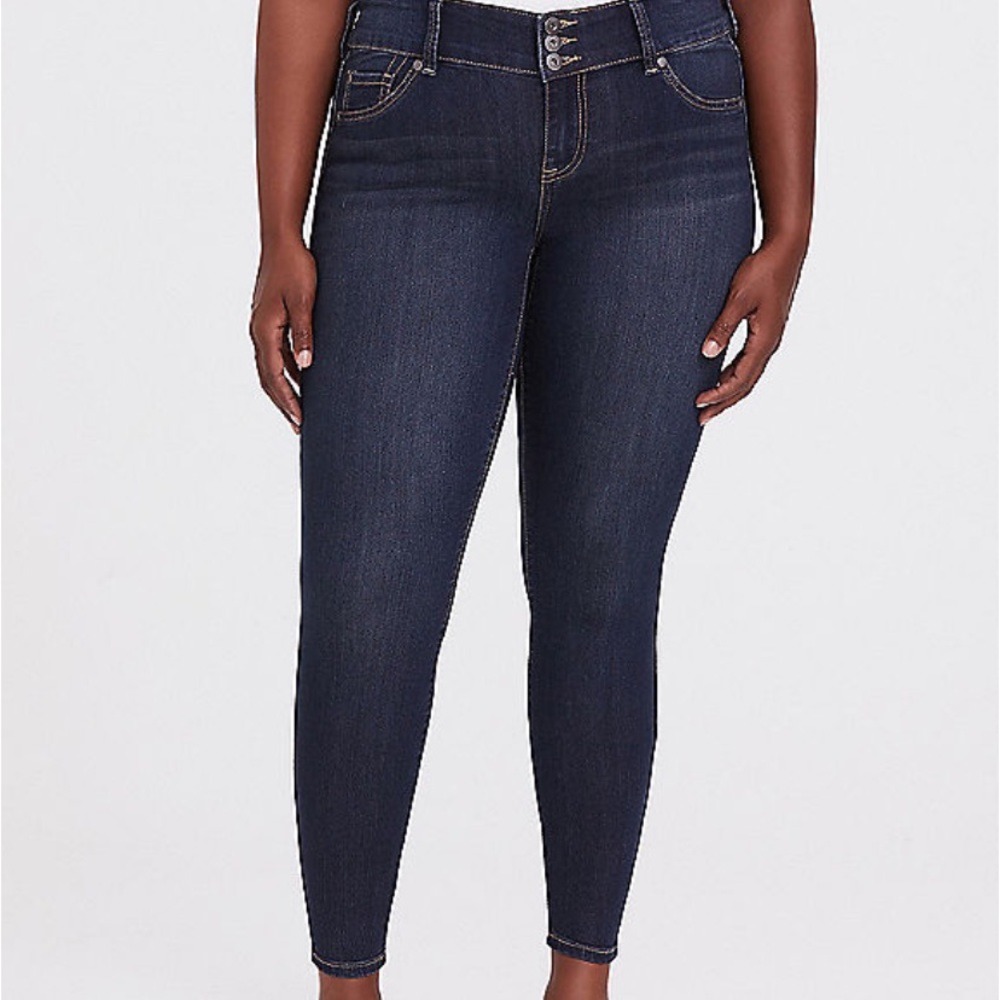 Torrid size 24 regular dark rinse jegging